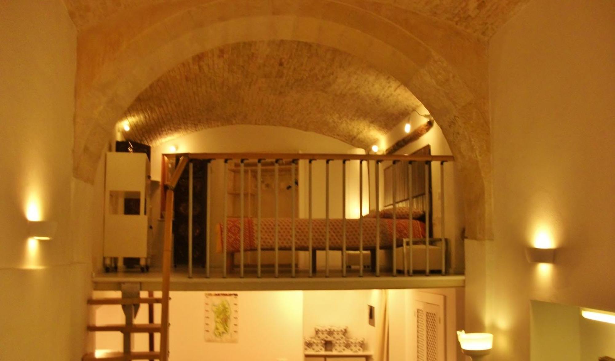 דירות קליארי Residenze Palazzo Pes חדר תמונה