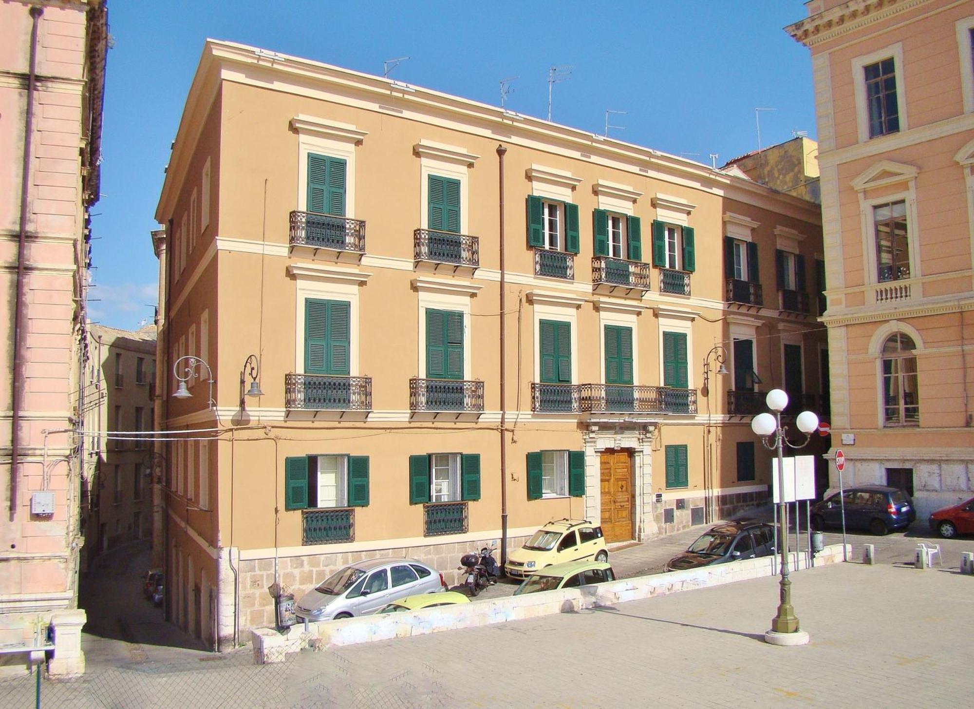 דירות קליארי Residenze Palazzo Pes חדר תמונה