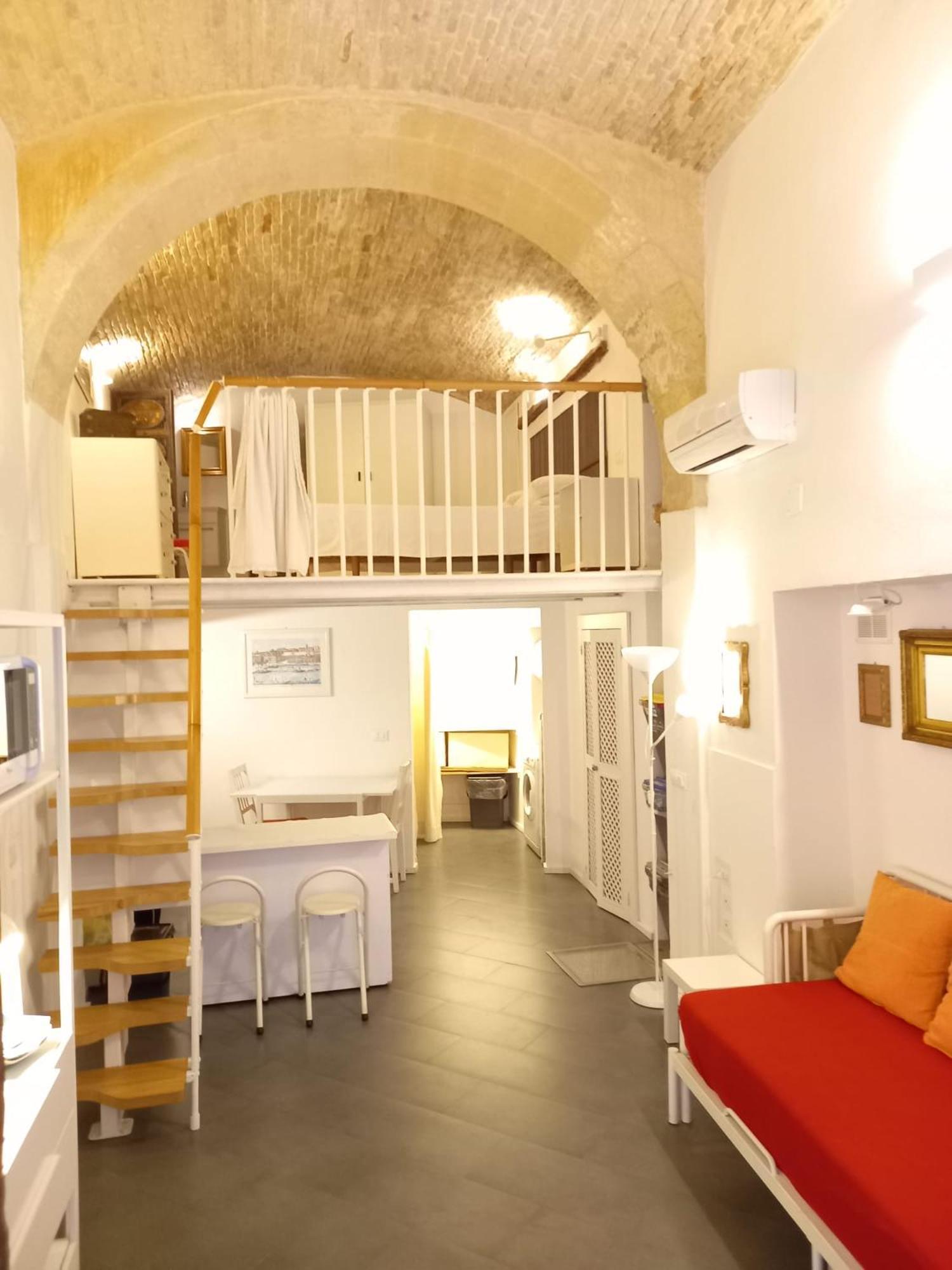 דירות קליארי Residenze Palazzo Pes מראה חיצוני תמונה